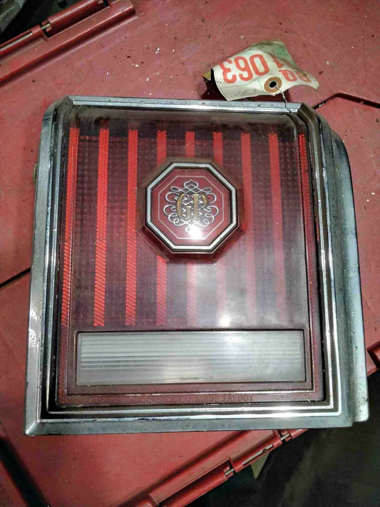 Tail Light Assembly PONTIAC GRAND PRIX Left 77