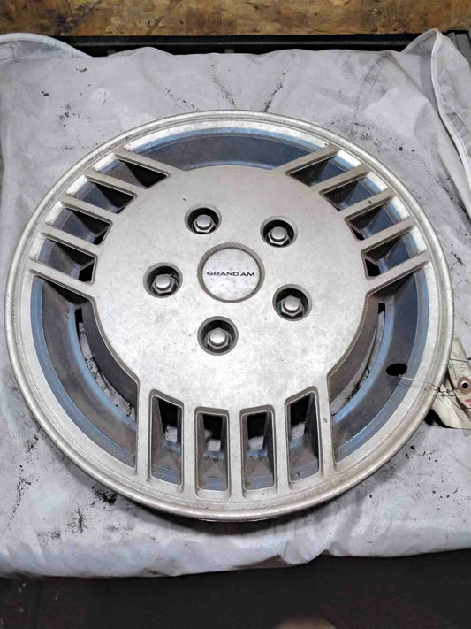 Wheel Cover PONTIAC Grand Am 86 87 88