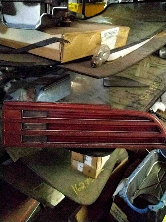 Tail Light Assembly PONTIAC FIREBIRD Right 74 75 76 77 78
