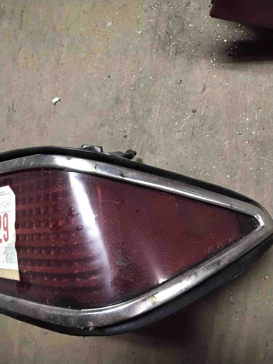 Tail Light Assembly CHEVY CAMARO Right 74 75 76 77