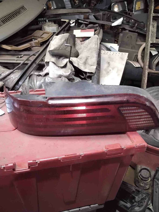 Tail Light Assembly FORD TAURUS Left 92 93 94 95