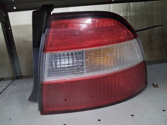 Tail Light Assembly HONDA ACCORD Right 94 95