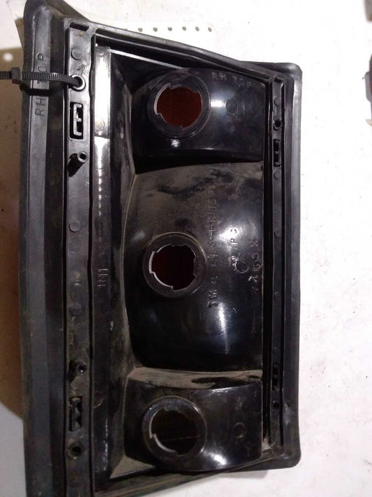 Tail Light Assembly FORD VAN E150 Right 92- 05