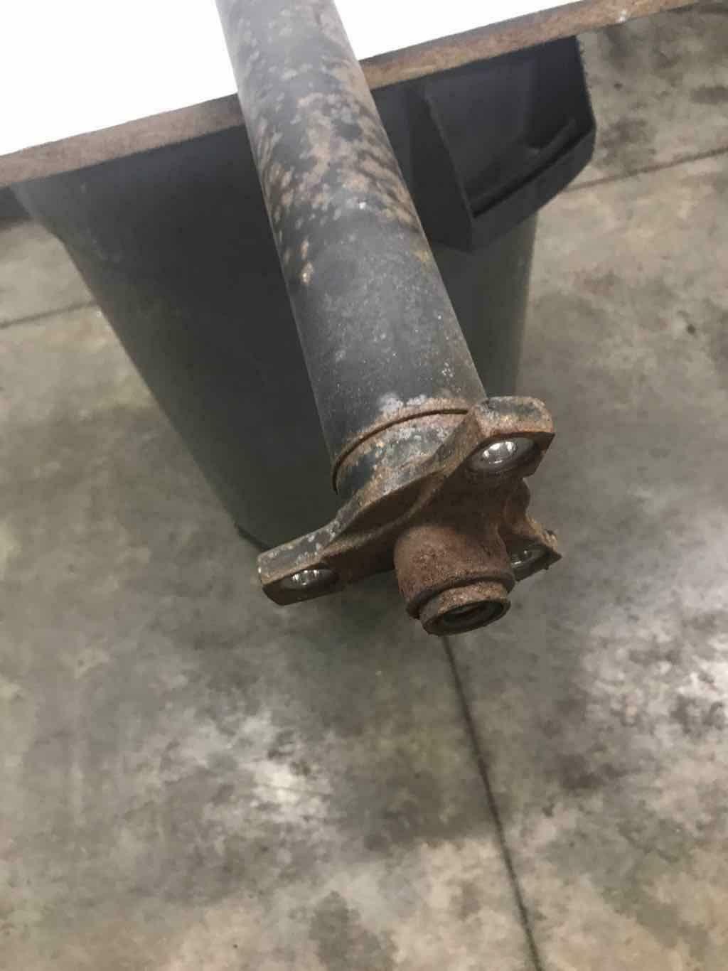 Rear Drive Shaft BMW 325I 06