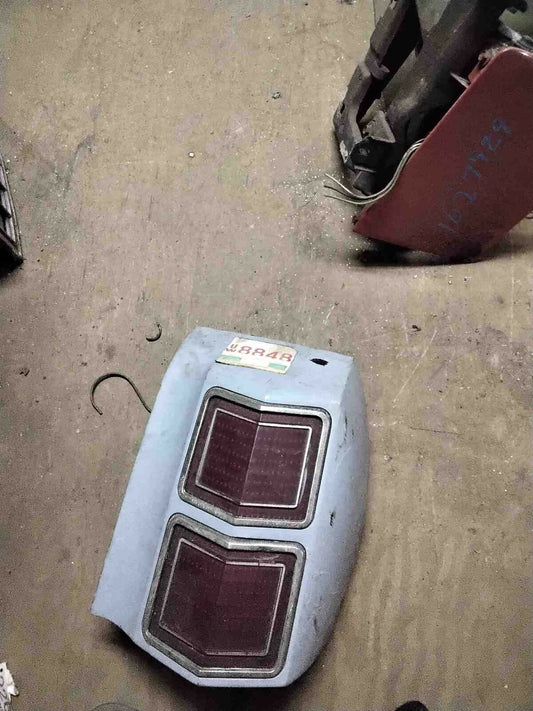 Tail Light Assembly OLDS CUTLASS Right 74 75 76 77