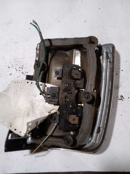 Tail Light Assembly OLDS NINETY-EIGHT 98 Right 91 92 93 94 95 96