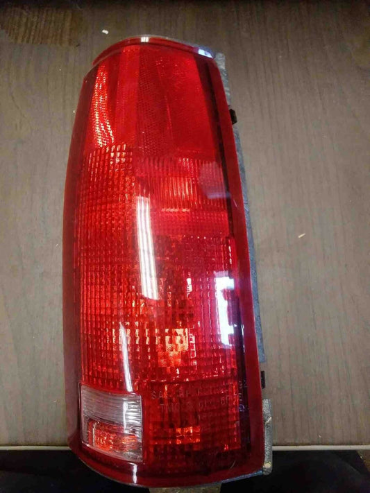 New Tail Light Assembly BLAZER S10/JIMMY S15 Right 83 - 94