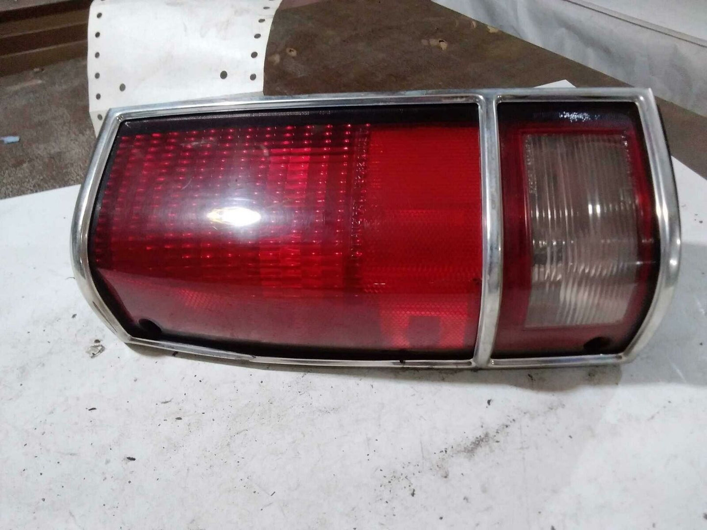 Tail Light Assembly BLAZER S10/JIMMY S15 Left 83 - 94