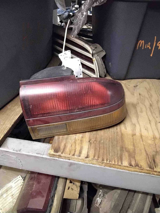 Tail Light Assembly SATURN S SERIES Right 93 94 95