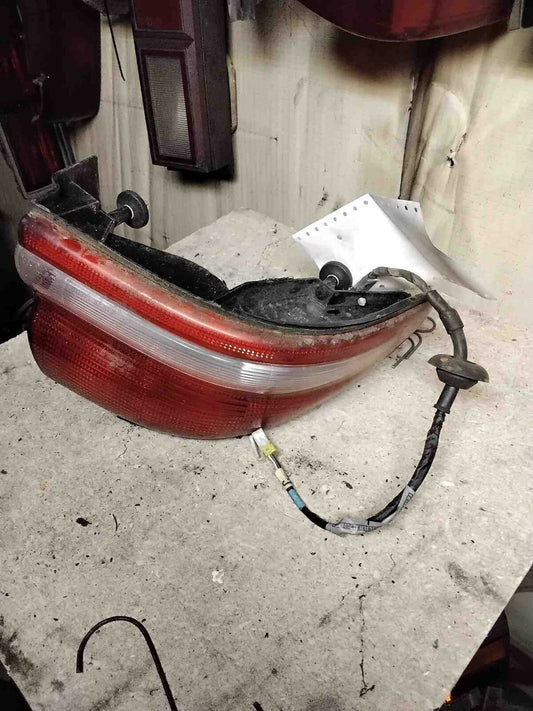 Tail Light Assembly CHRYSLER CONCORDE Left 93 94 95 96 97