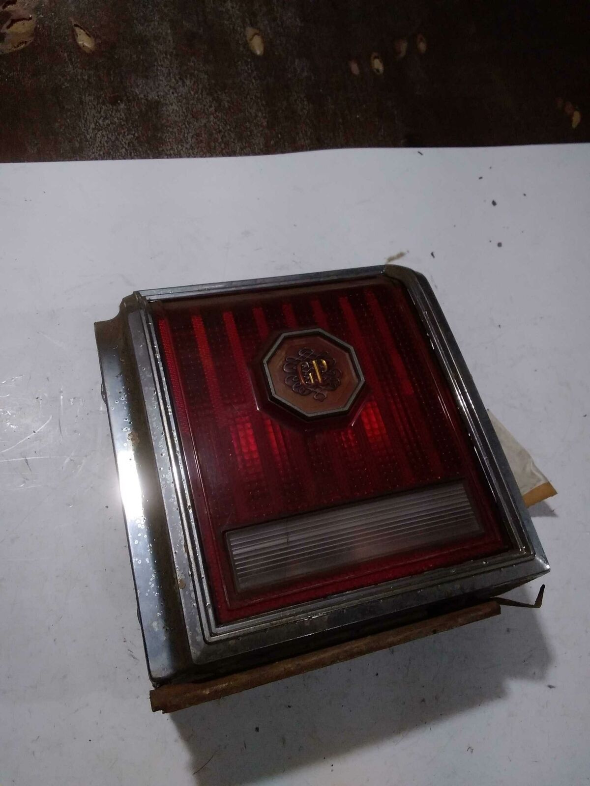 Tail Light Assembly PONTIAC GRAND PRIX Right 77