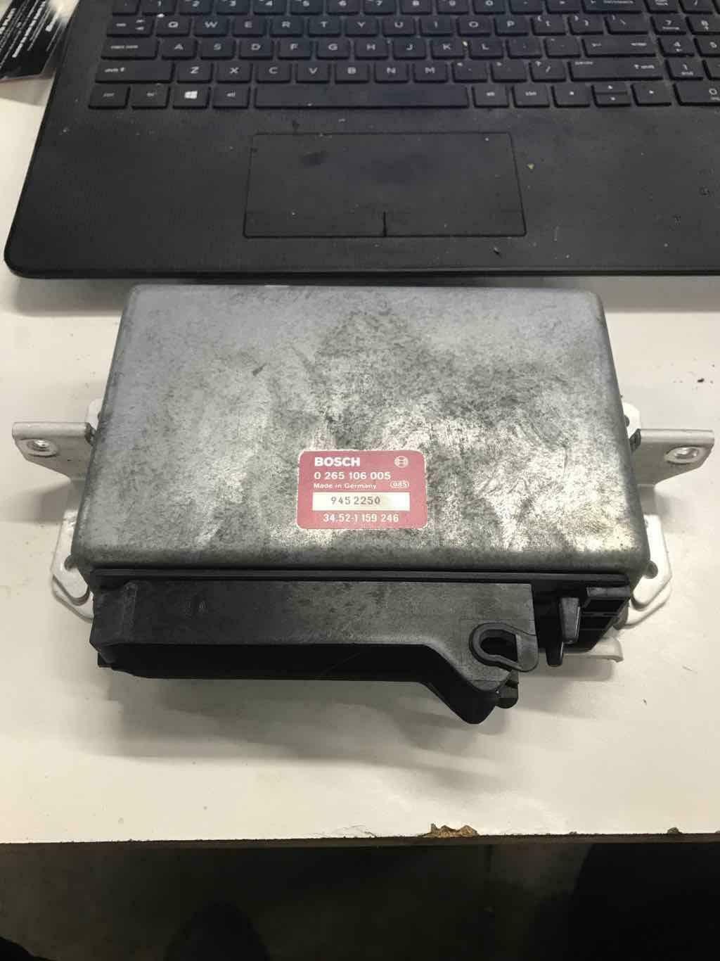 BMW E32 7 Series ABS/Anti Lock Brake Module 34 52 1 159 246