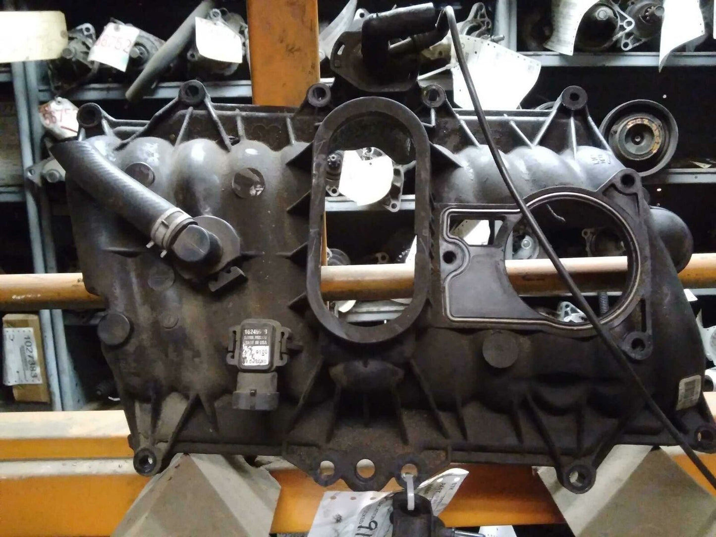 Intake Manifold CHEVY PICKUP 2500 96 97 98 99 00