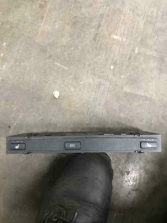 Switch Center. Heated seats and DTC BMW 530I 07