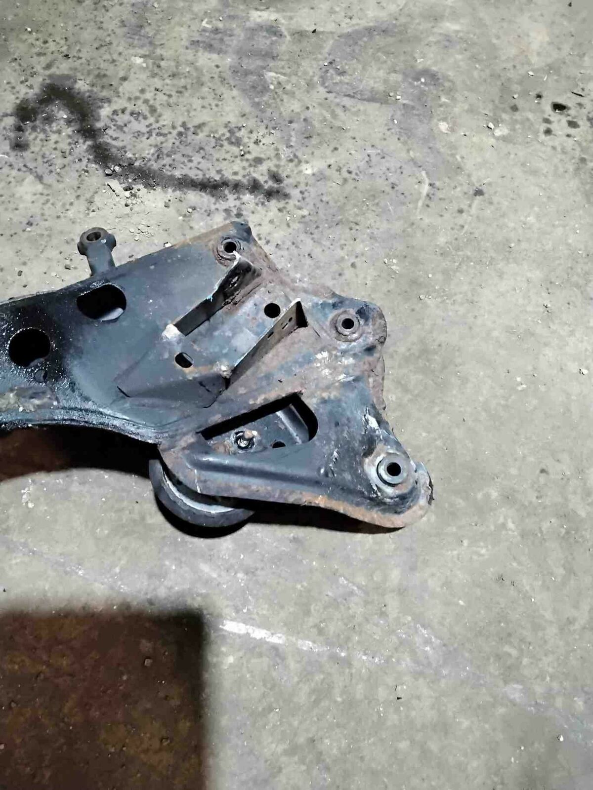 Undercarriage Crossmember BMW 840I 94 95 96 97