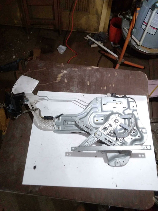 Side/rear/cargo Regulator KIA SPECTRA Right 04 05 06 07 08 09