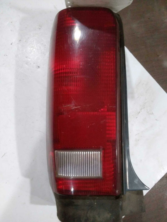 Tail Light Assembly DODGE CARAVAN Left 84 85 86