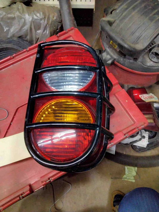 Tail Light Assembly JEEP LIBERTY Left 02 03 04