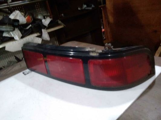 Tail Light Assembly CHEVY LUMINA Right 90 91 92 93 94