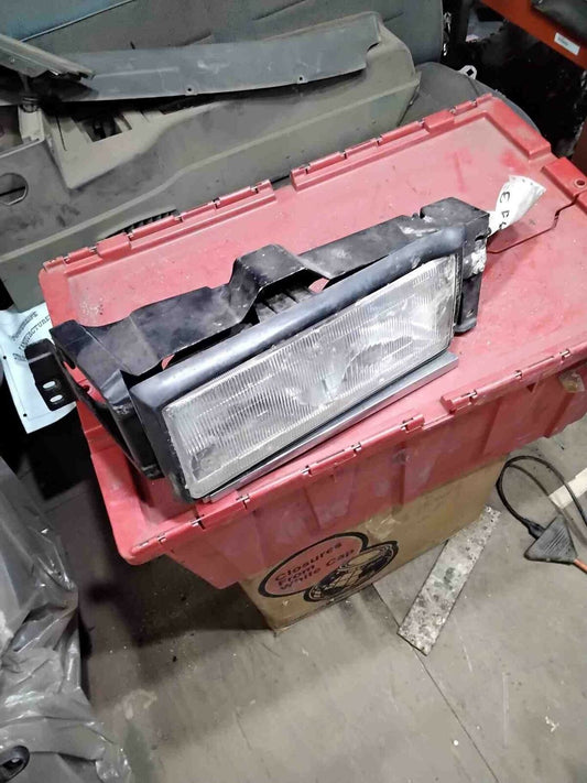 Headlamp Assembly OLDSMOBILE Right 89