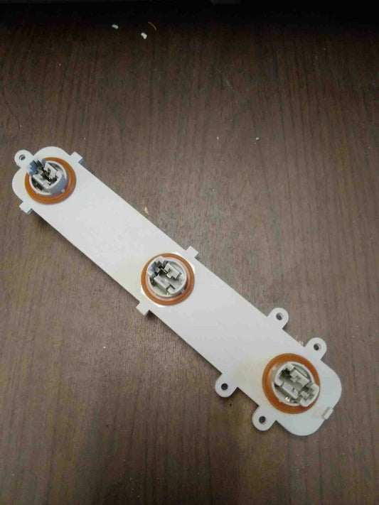 New Tail Light bulb holder TRAILBLAZER Left 02 03 04 05 06 07 08 09