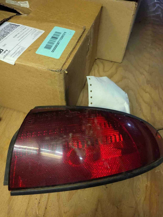Tail Light Assembly FORD CONTOUR Right 98
