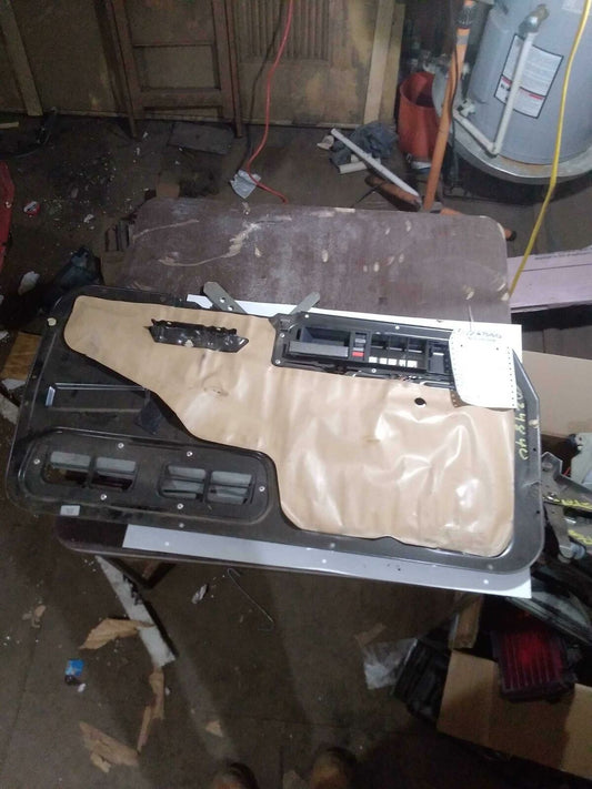 Front Door Regulator CHEVY PICKUP 1500 Left 88 - 02