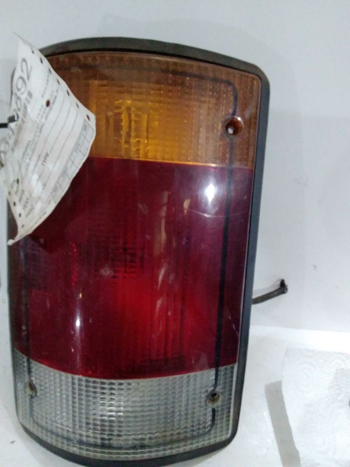 Tail Light Assembly FORD VAN E150 Left 92 93 94 95 96 97 98 99 00 01 02 03 04 05