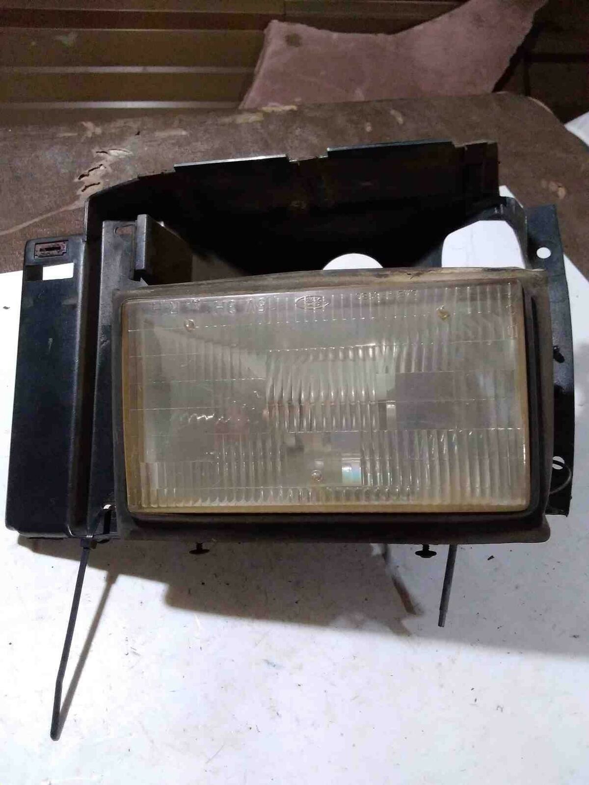 Headlamp Assembly FORD EXPLORER Right 89 90 91 92 93 94