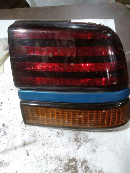 Tail Light Assembly (Pontiac 2000) P2000 Right 90