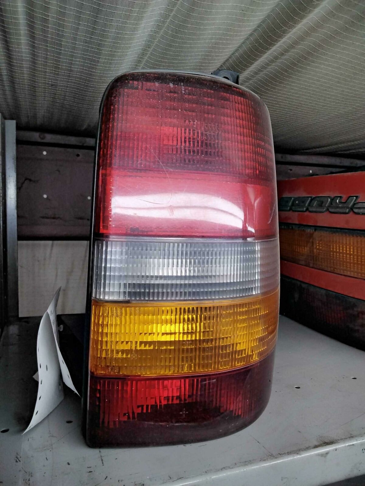 Tail Light Assembly JEEP GRAND CHEROKEE Right 93 94 95 96 97 98