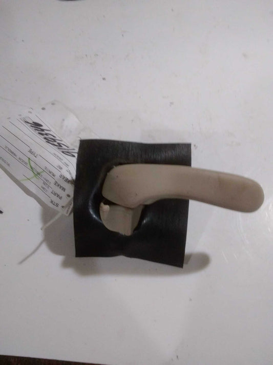 Inside Door Handle CHEVY MONTE CARLO 02