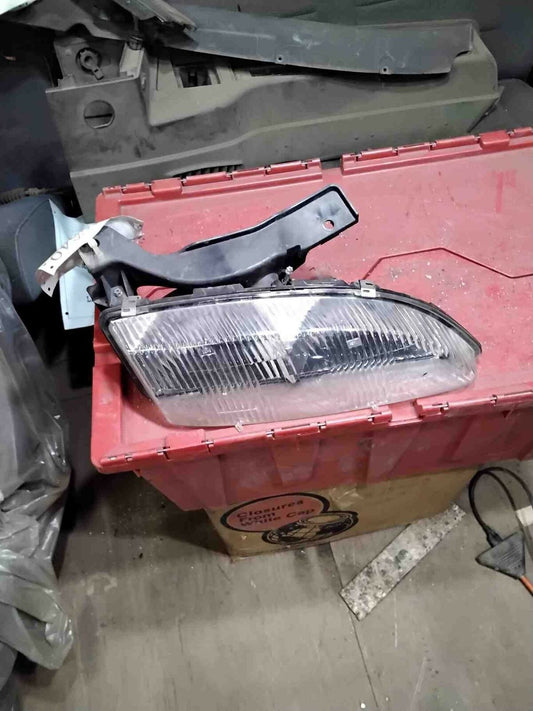 Headlamp Assembly CHEVY CAVALIER Right 95 96 97 98 99