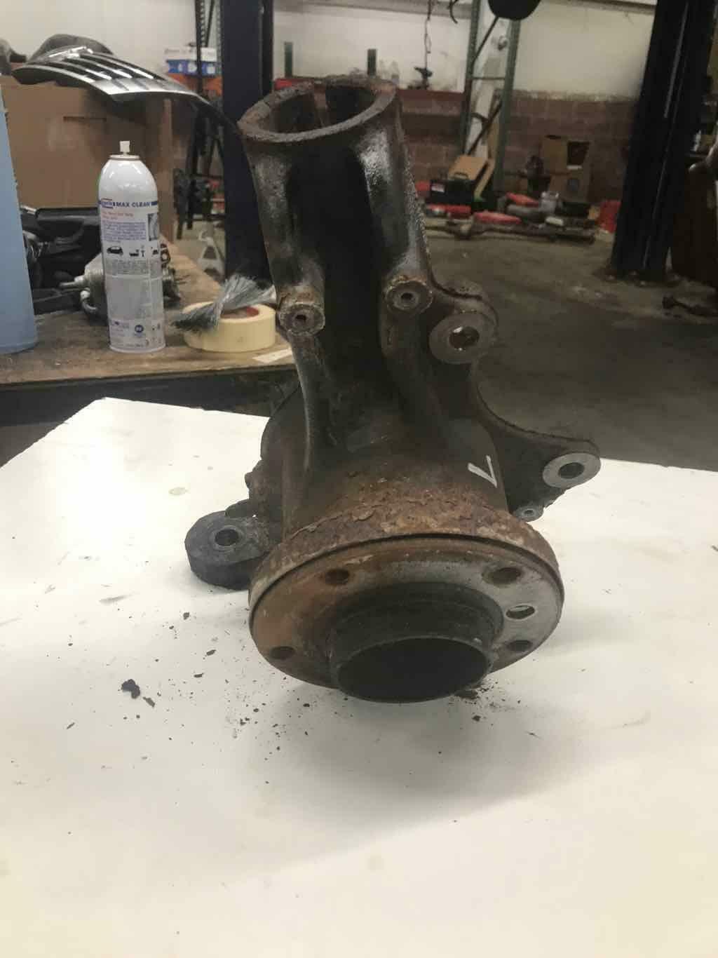 Spindle Knuckle Front BMW 325I Left 06