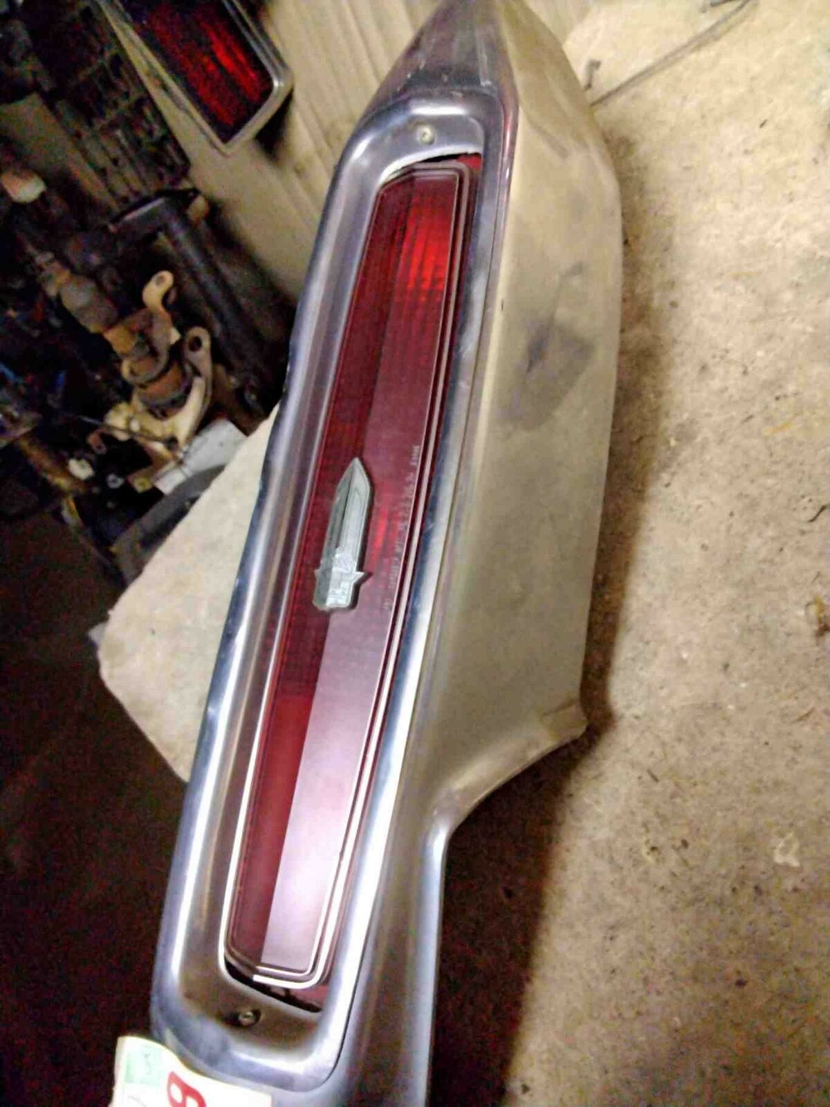 Tail Light Assembly CADILLAC Left 85