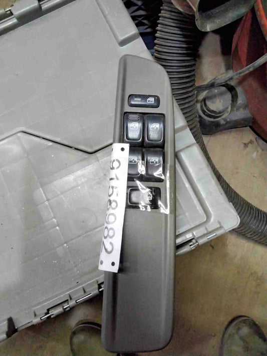 Door Switch Front GMC ENVOY XL 02 03 04 05