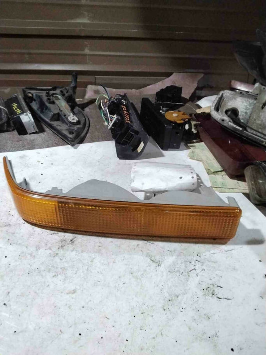 Front Lamp S10/S15/SONOMA TRUCK Left 98 99 00 01 02 03 04