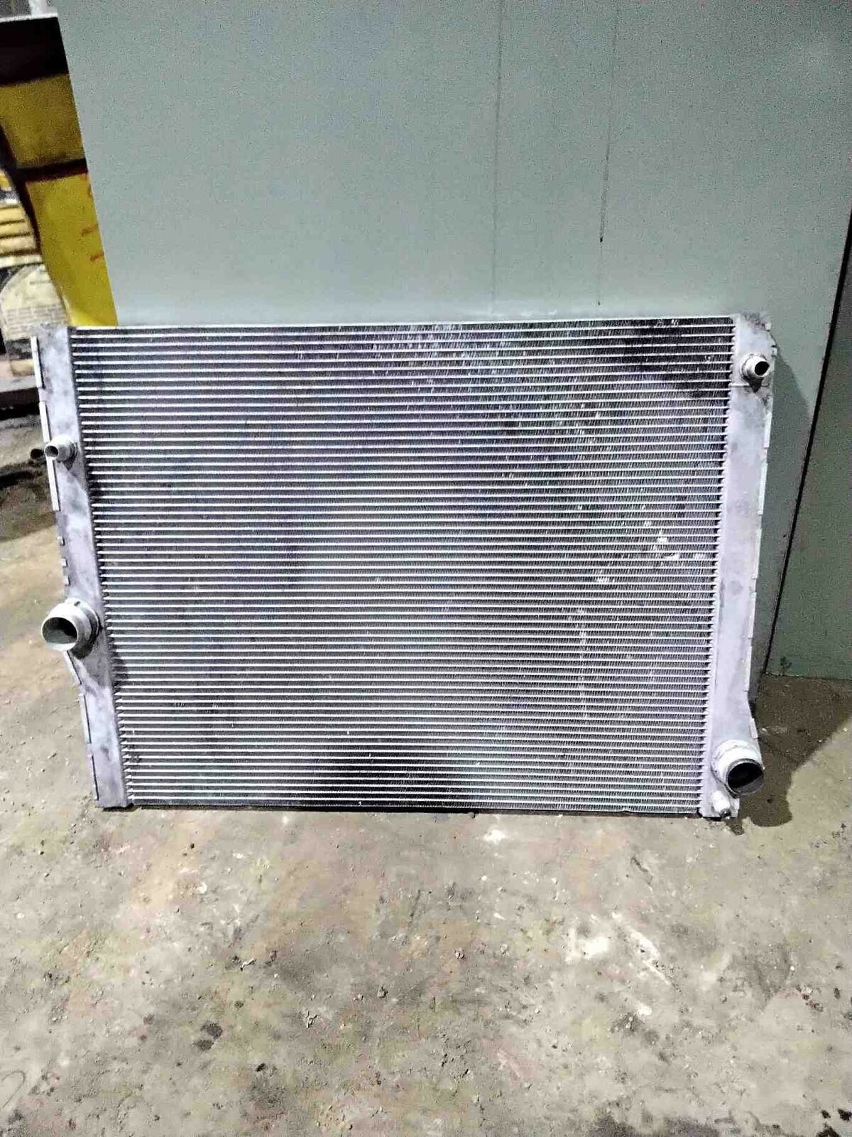 Radiator BMW 750 SERIES 11 12 13 14 15