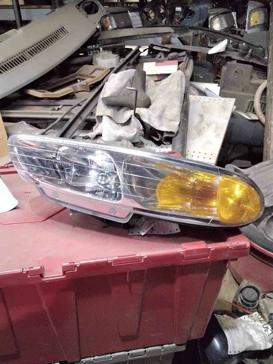 Headlamp Assembly DODGE CARAVAN Right 96 97 98 99 00