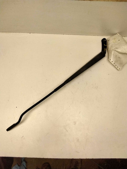 Wiper Arm CHRYSLER TOWN CNTRY 97