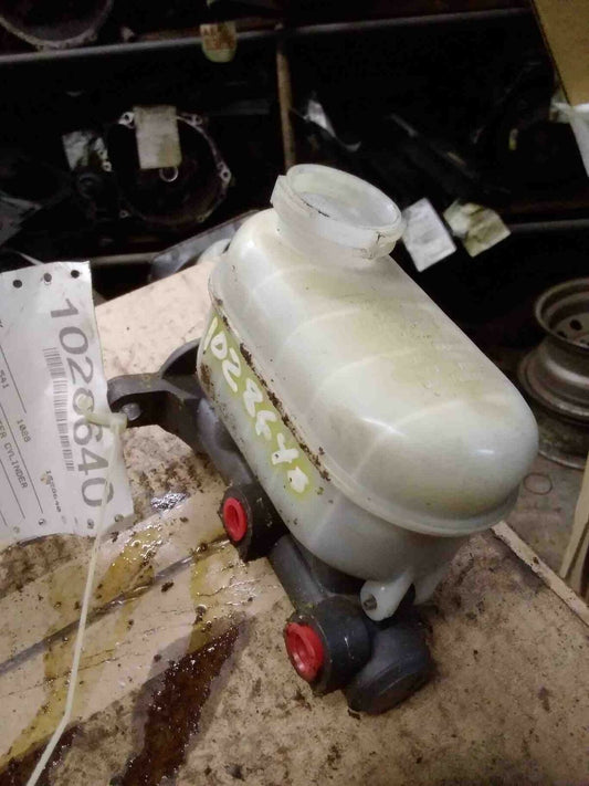 Master Cylinder S10/S15/SONOMA TRUCK 95 96 97