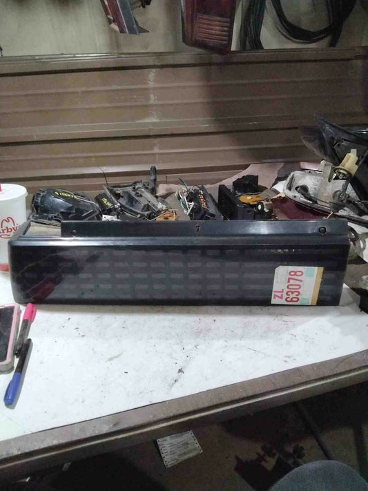 Tail Light Assembly PONTIAC Sunbird Left 84 85 86 87