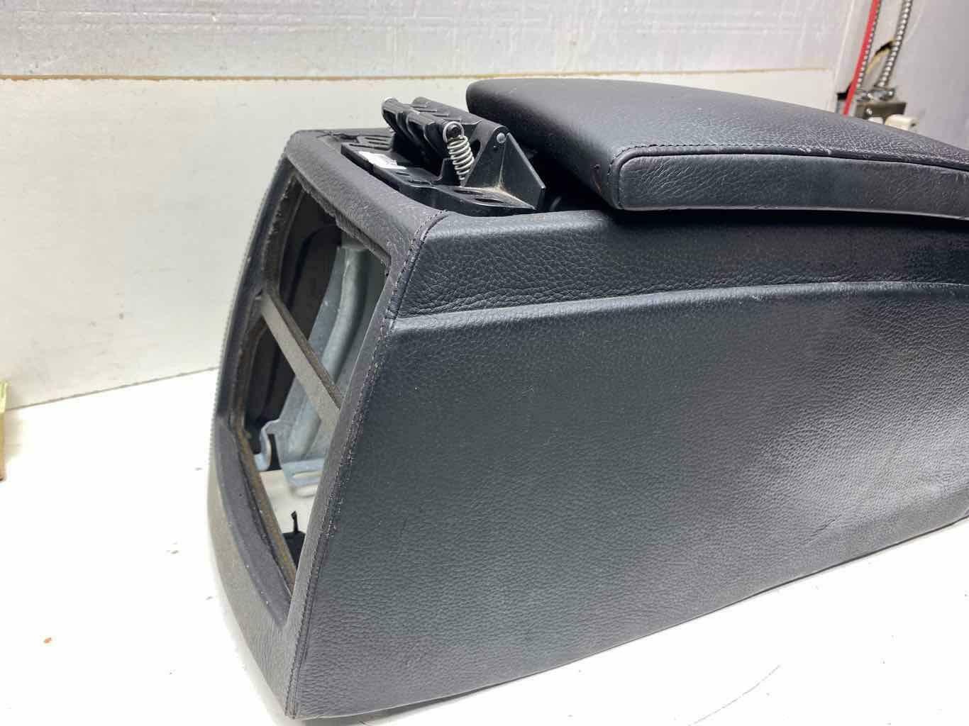 Front Console BMW M5 06 07 08 09 10