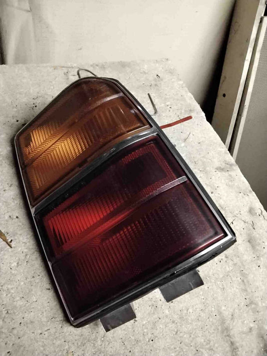 Tail Light Assembly OLDSMOBILE Right 87