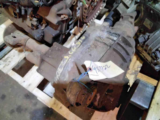 Front Axle Assy.also See Crr GMC PICKUP 3500 96 97 98 99 00