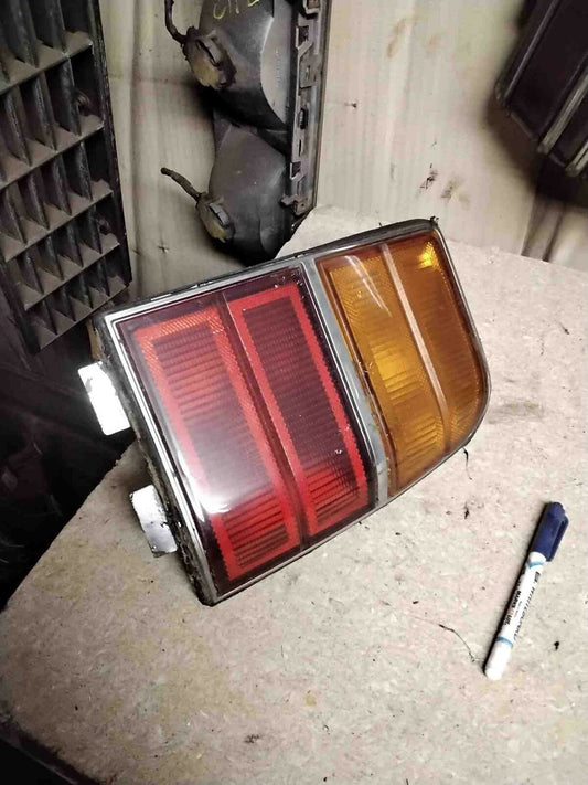 Tail Light Assembly OLDSMOBILE Right 87