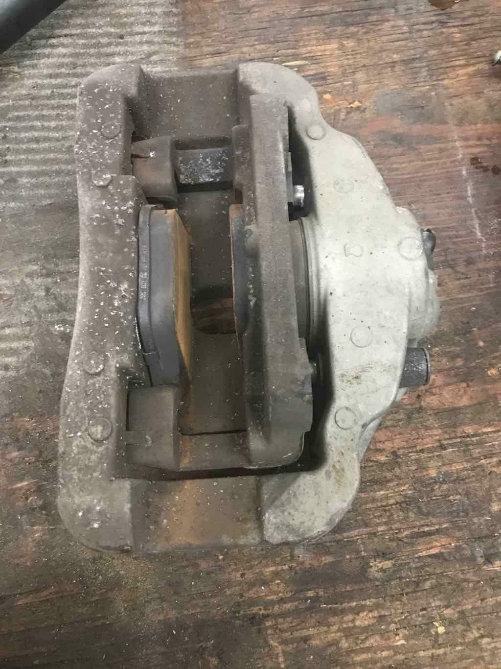 Caliper BMW 528I Right 08 09 10