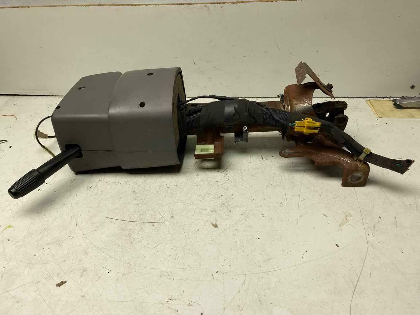 Steering Column DODGE CARAVAN 94 95