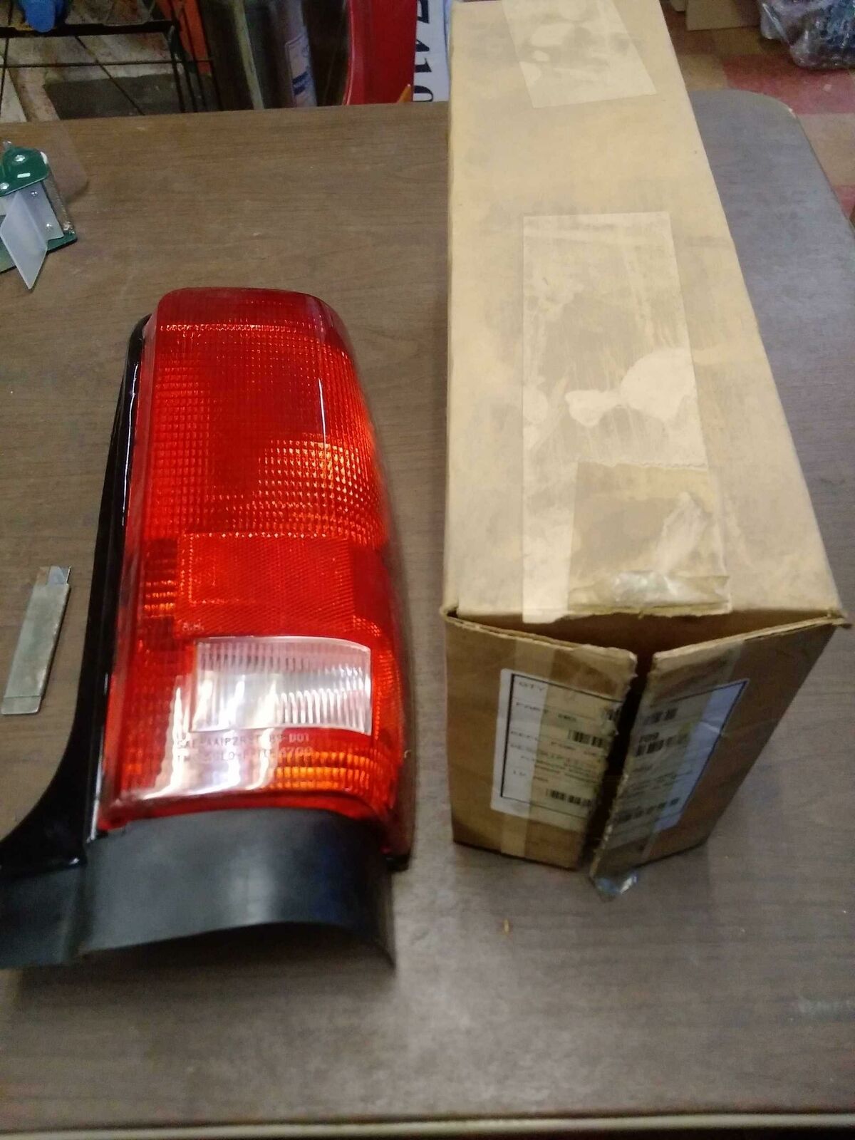 New Tail Light Assembly DODGE CARAVAN Right 84 85 86