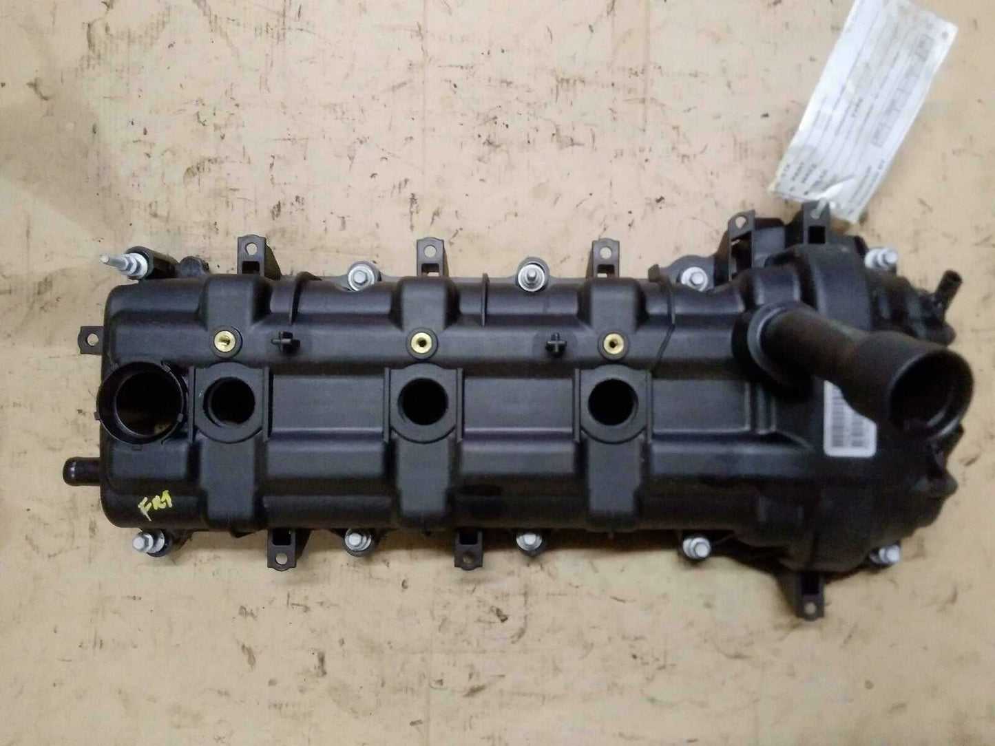 Valve Cover DODGE CARAVAN 17